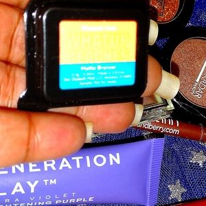 NEW! Elizabeth Matt What's Up Peaches Bronzer